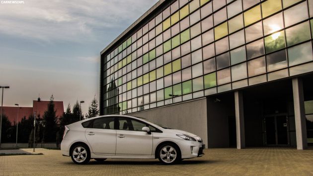 Toyota Prius FL 1.8 HSD Prestige