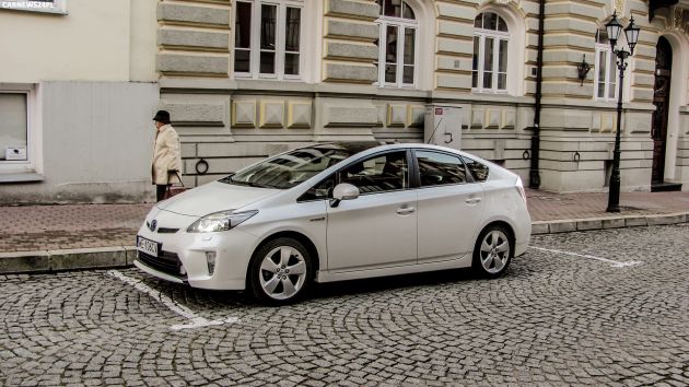 Toyota Prius FL 1.8 HSD Prestige