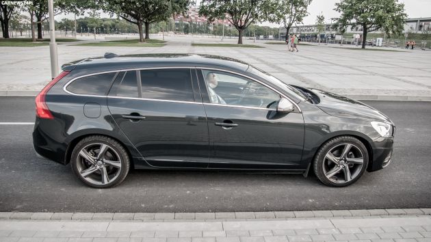 Volvo V60 T3 R-Design